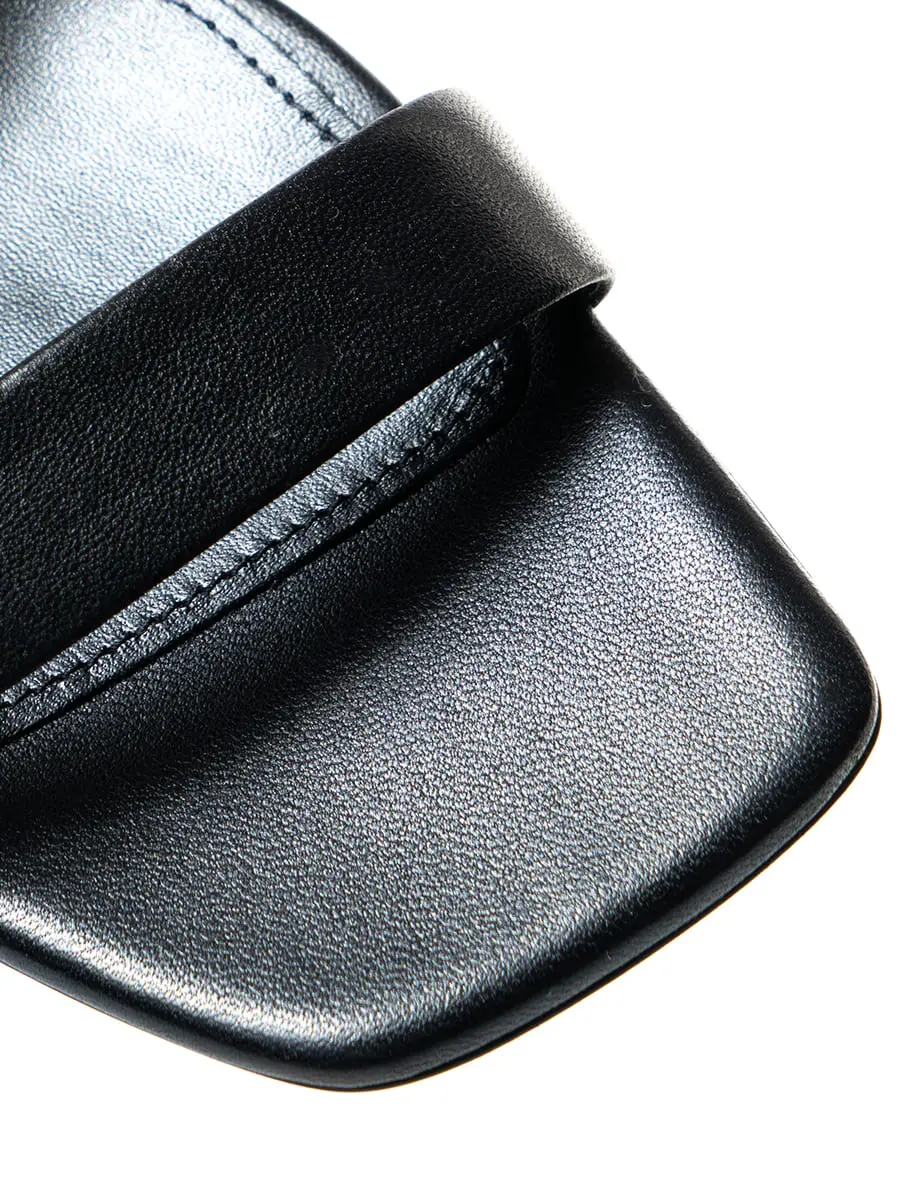 Босоножки кожаные