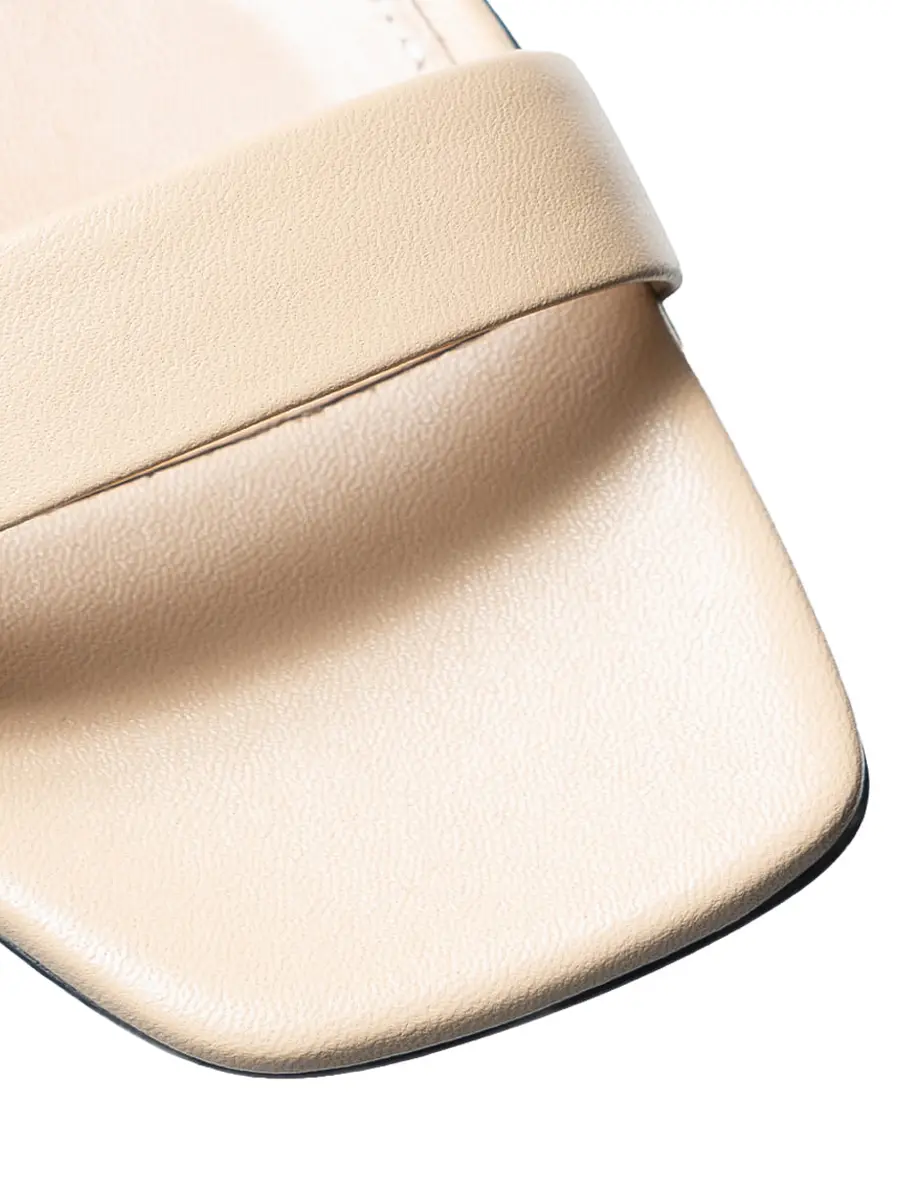 Босоножки кожаные