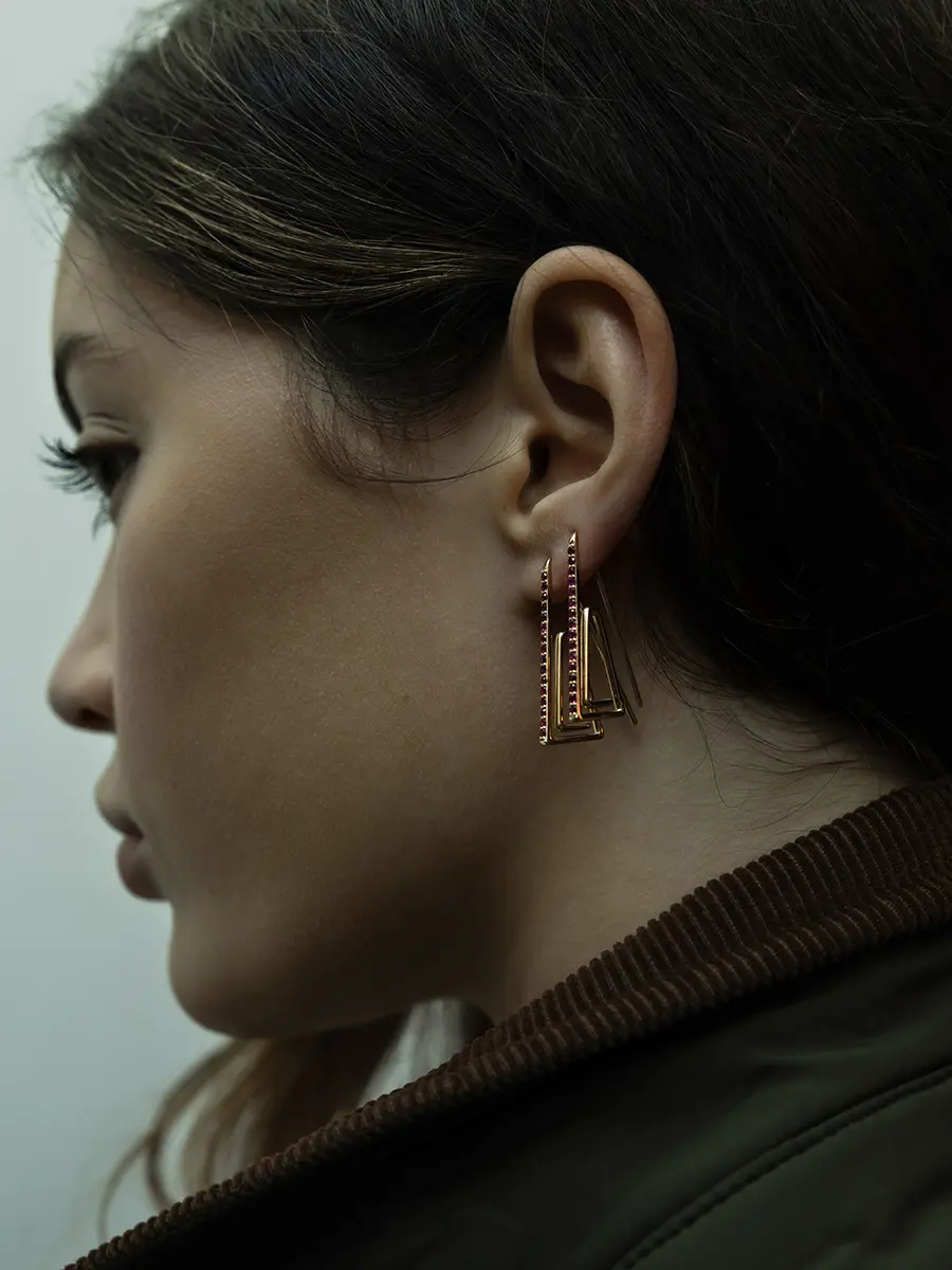 Серьги-скрепки с рубинами