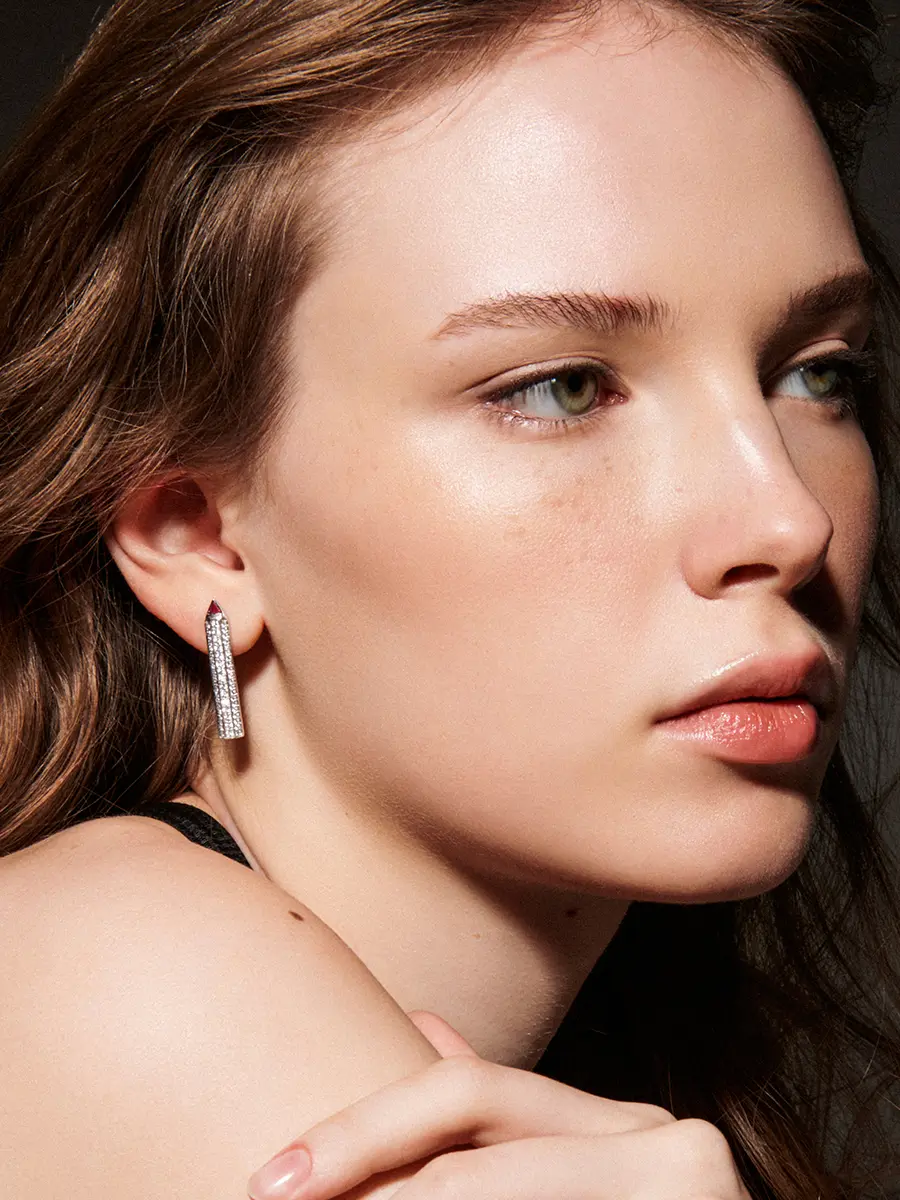 Серьги-карандаши в белом золоте