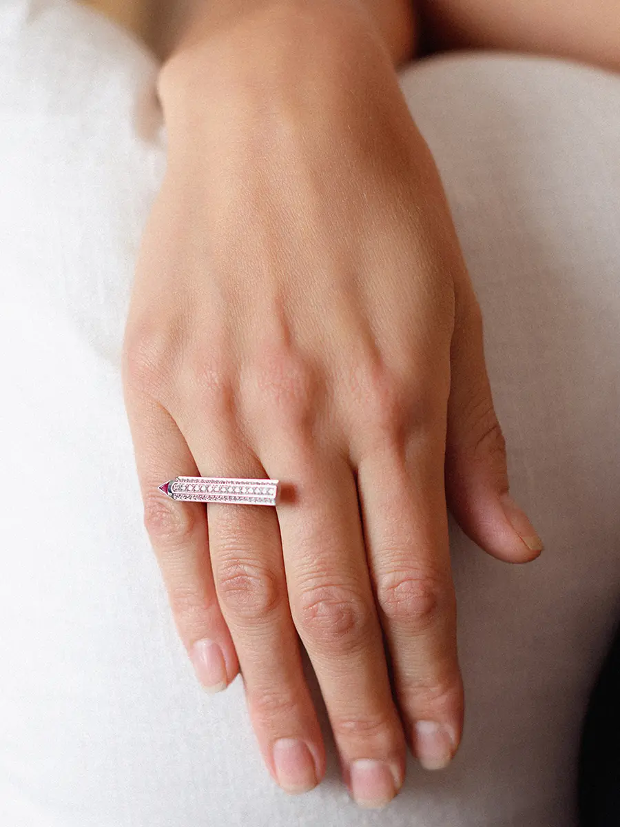 Кольцо-карандаш в белом золоте