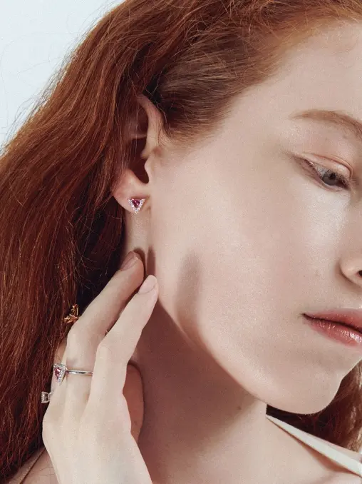 Пусеты "Амира" в белом золоте MAYA GEMSTONES