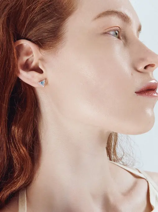 Пусеты "Грейс" в белом золоте MAYA GEMSTONES