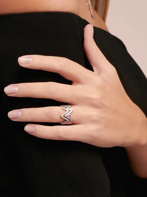 Кольцо-зигзаг в белом золоте MAYA GEMSTONES