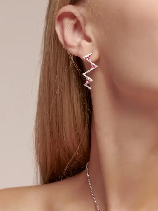 Серьги-зигзаг в белом золоте MAYA GEMSTONES