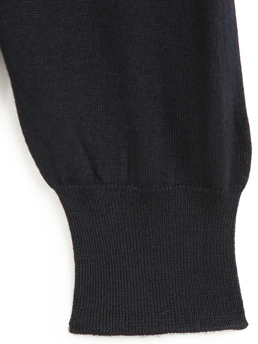 Пуловер шерстяной