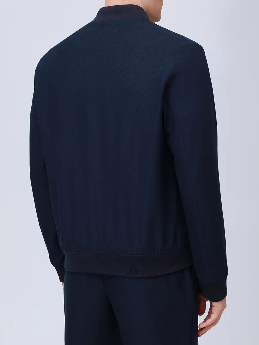 Костюм однотонный