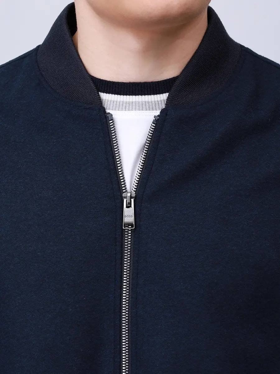 Костюм однотонный