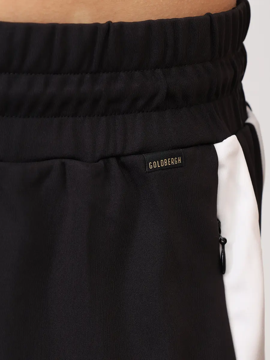 Брюки с лампасами