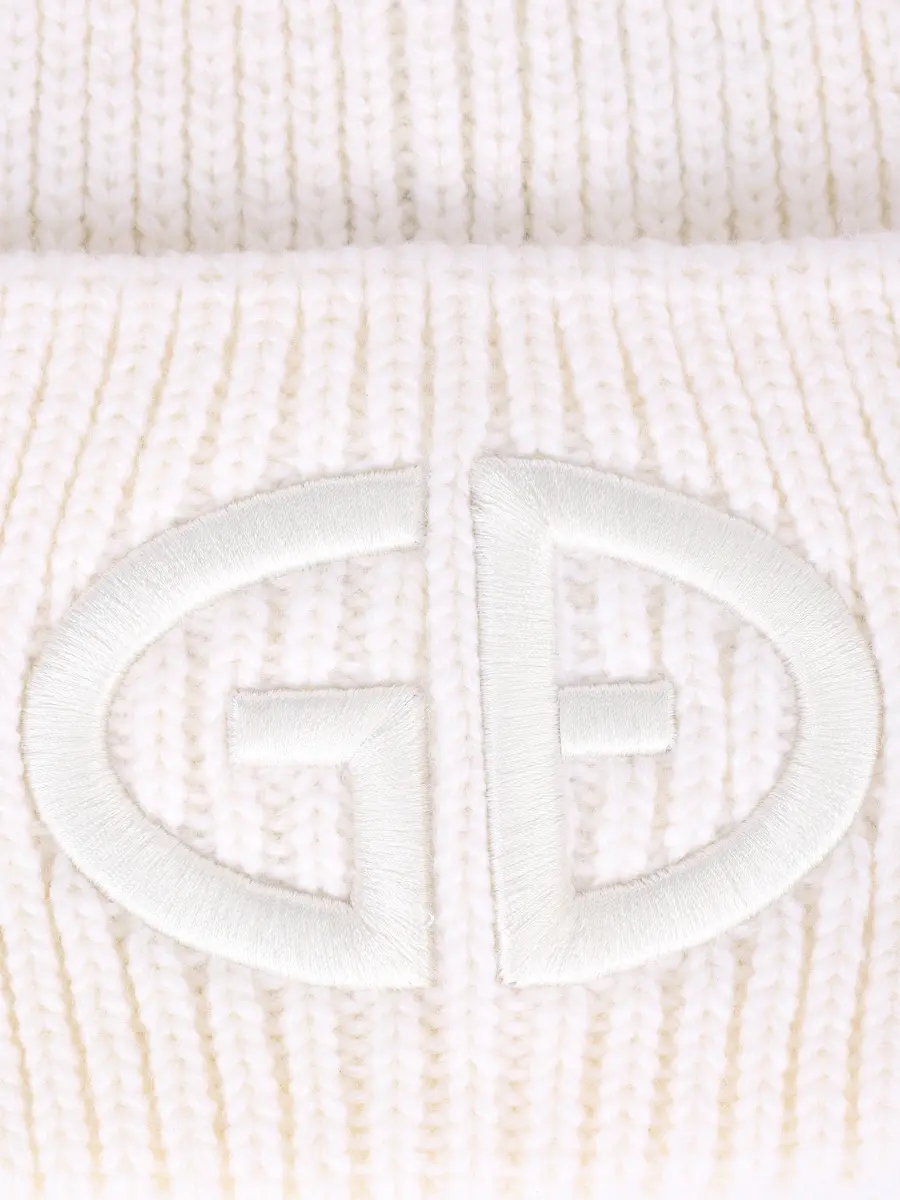 Шапка вязаная