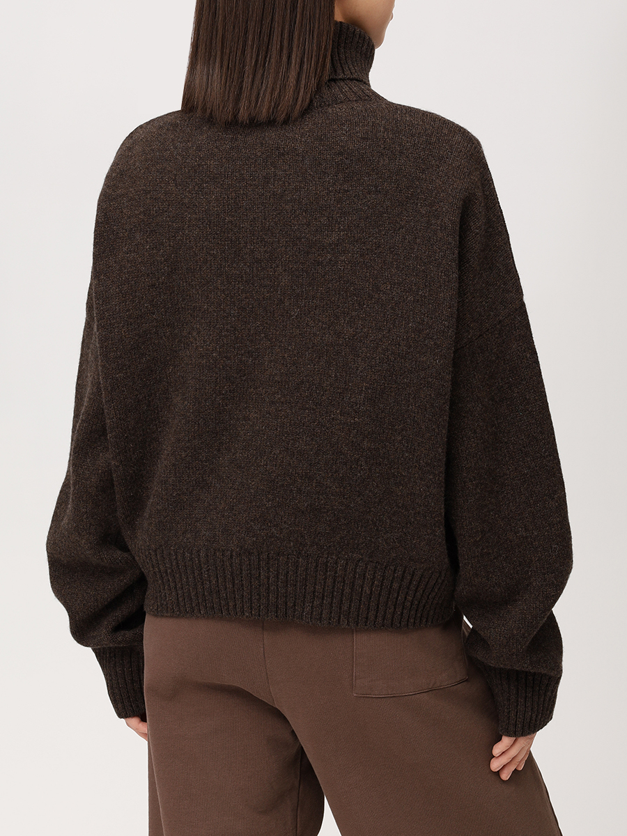 Свитер шерстяной