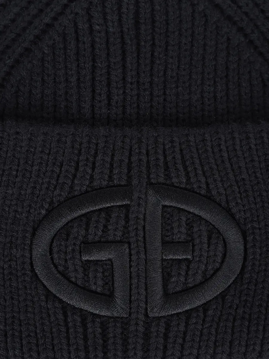 Шапка вязаная