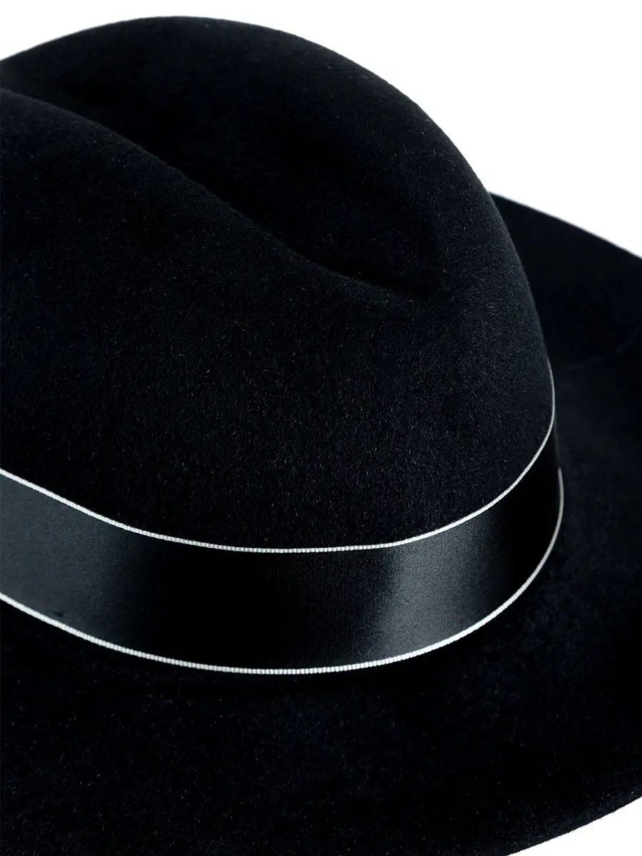 Шляпа фетровая