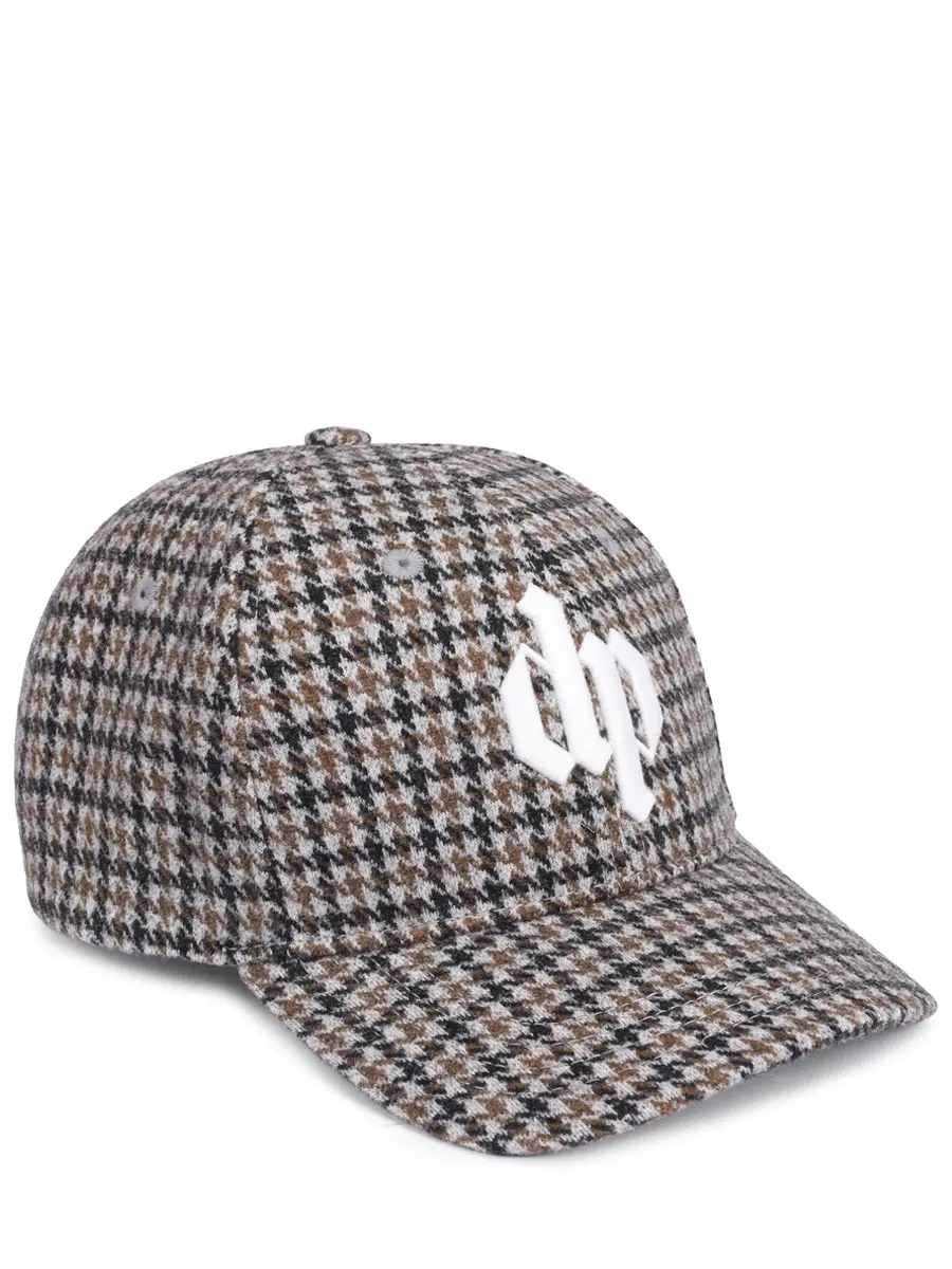 Кепка в клетку