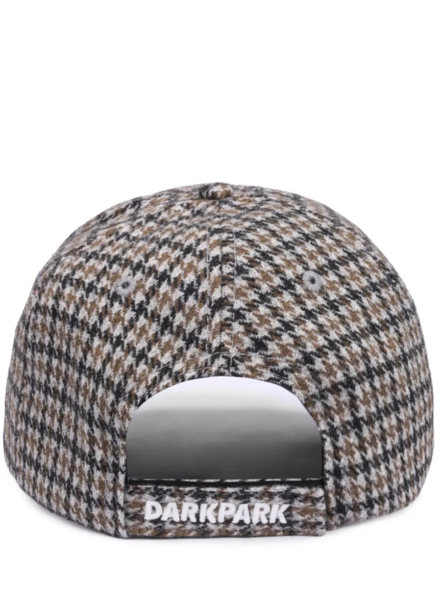 Кепка в клетку