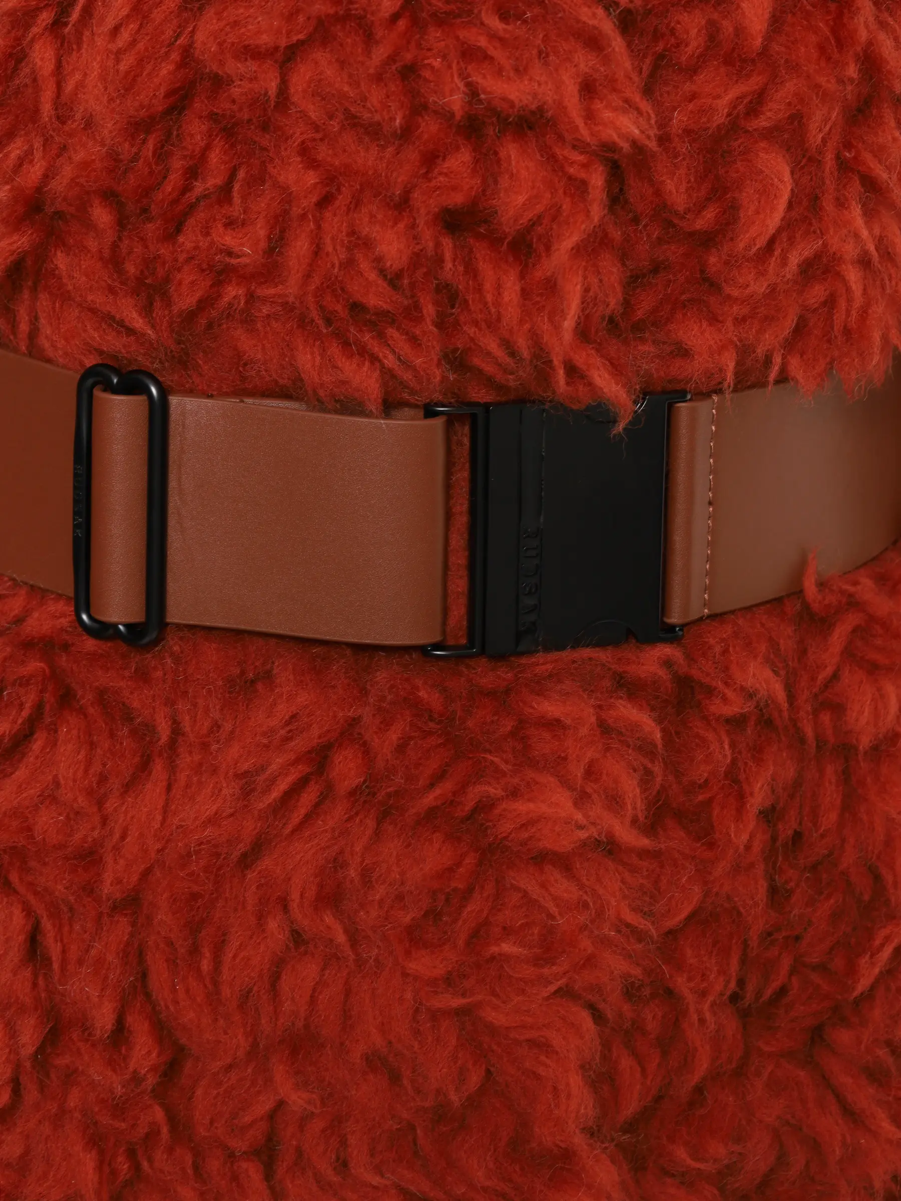 Пальто из экомеха