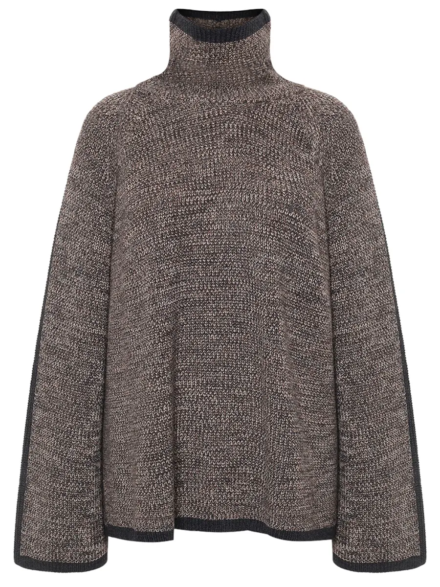 Свитер шерстяной