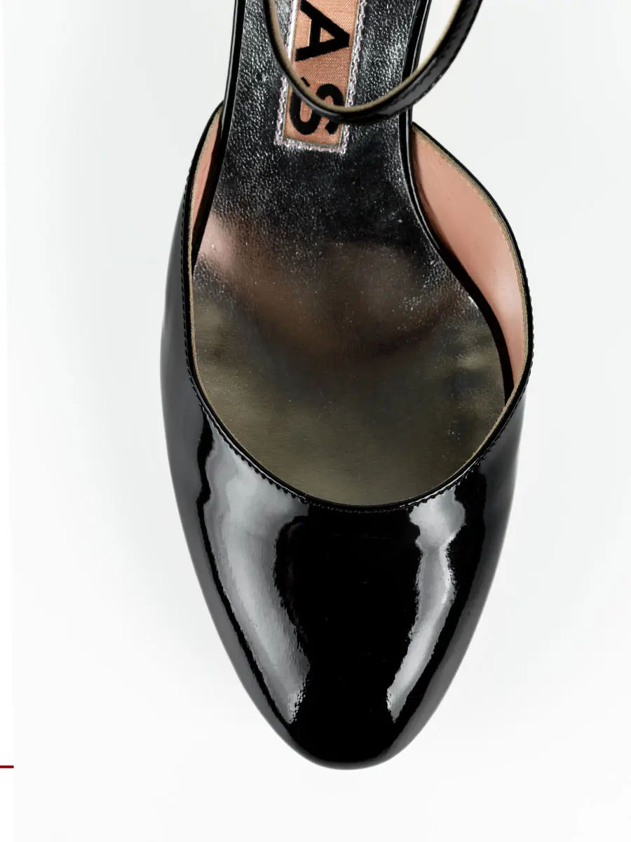 Босоножки кожаные