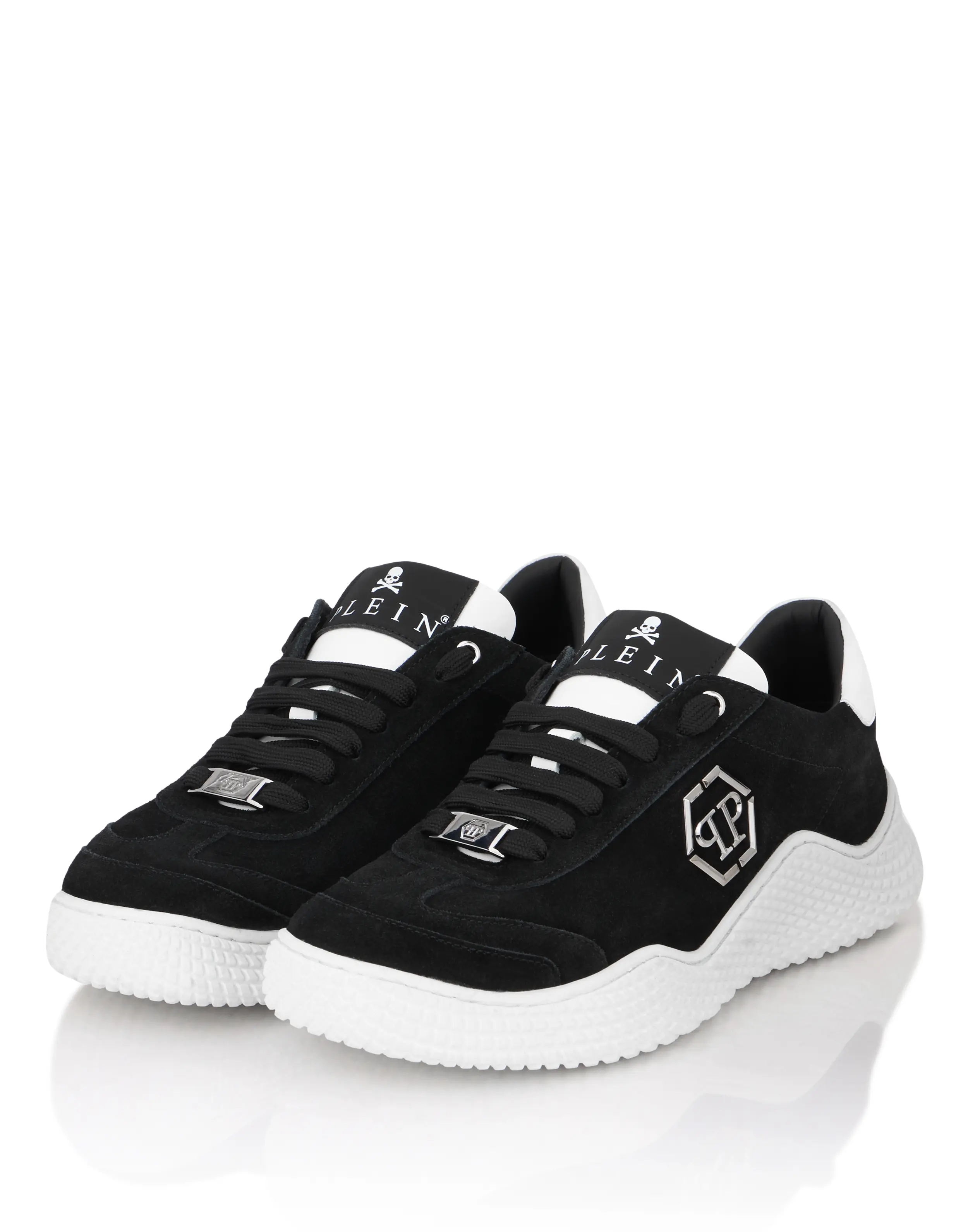 Кроссовки замшевые