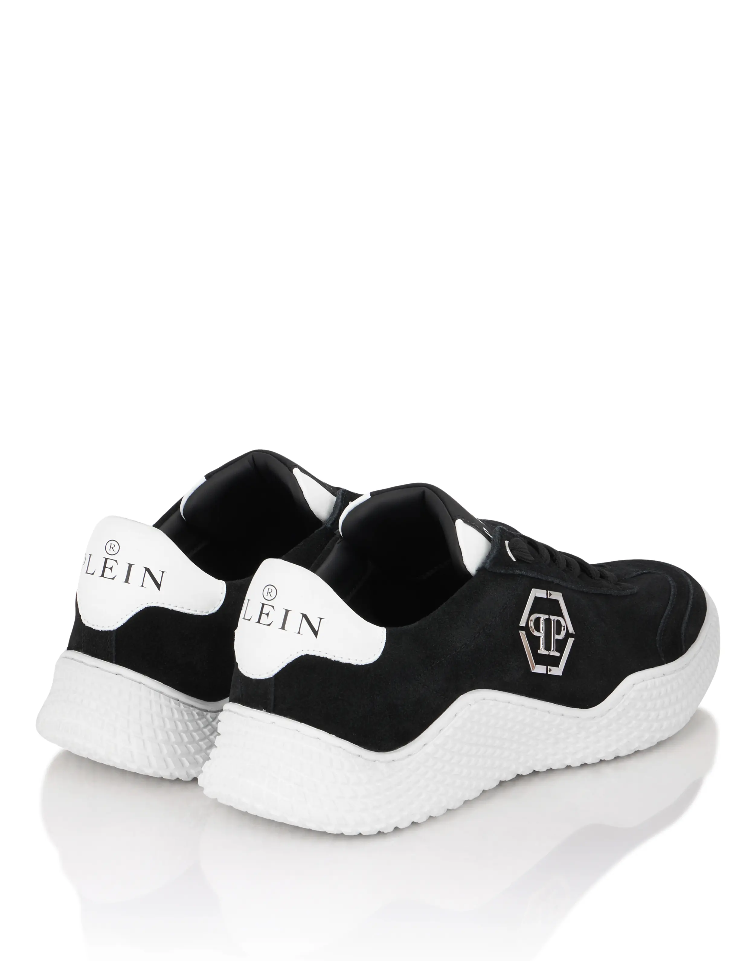 Кроссовки замшевые