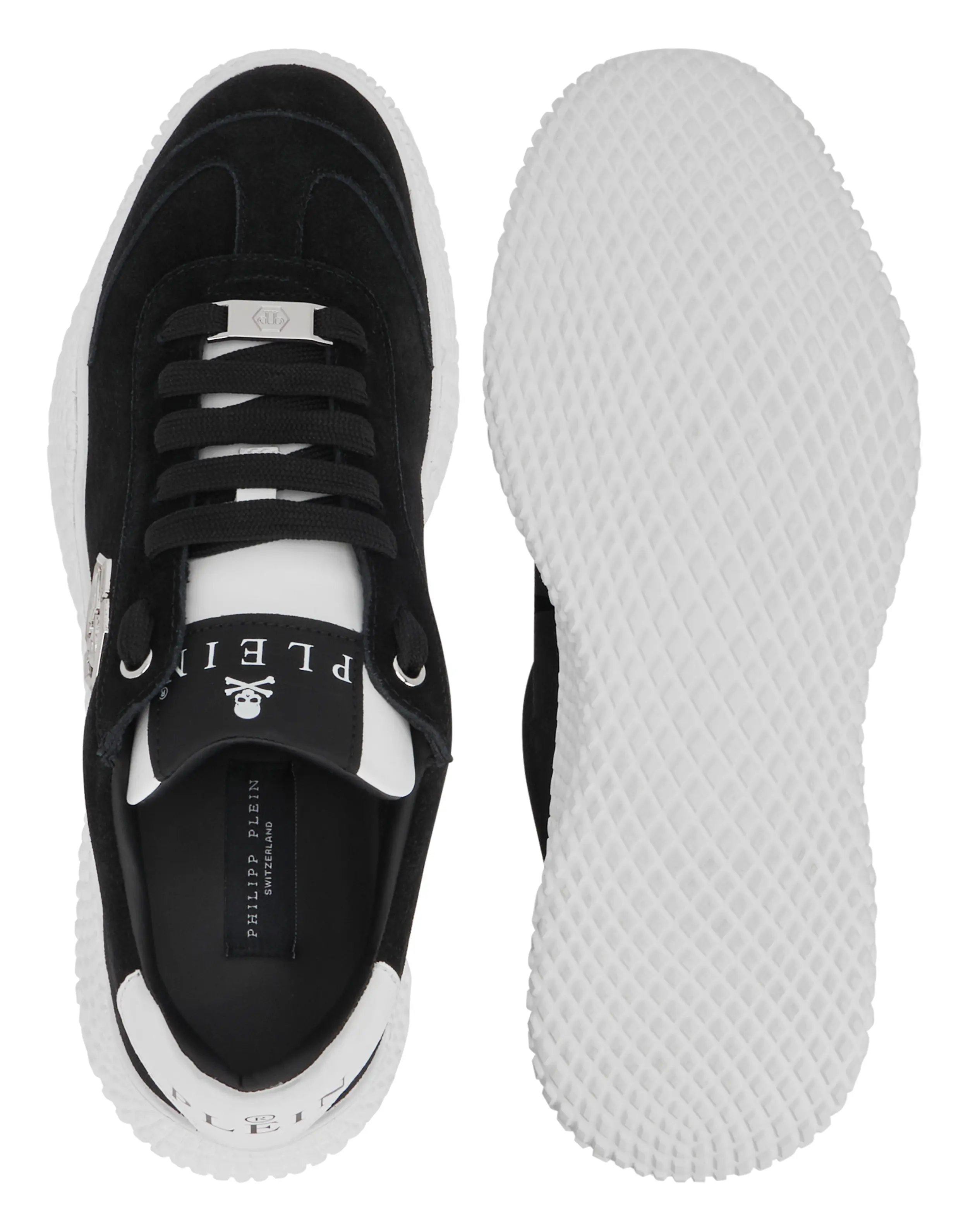 Кроссовки замшевые