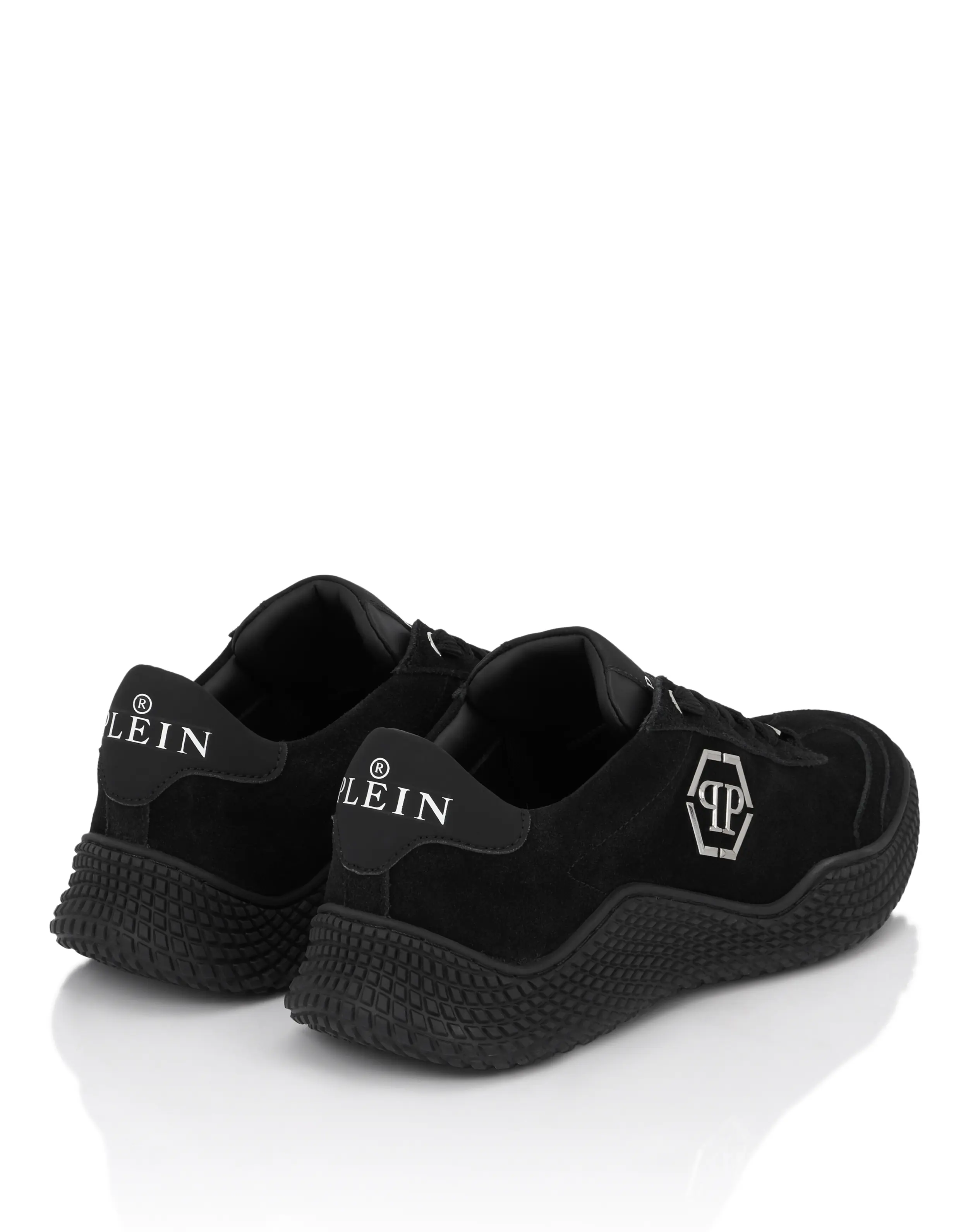 Кроссовки замшевые