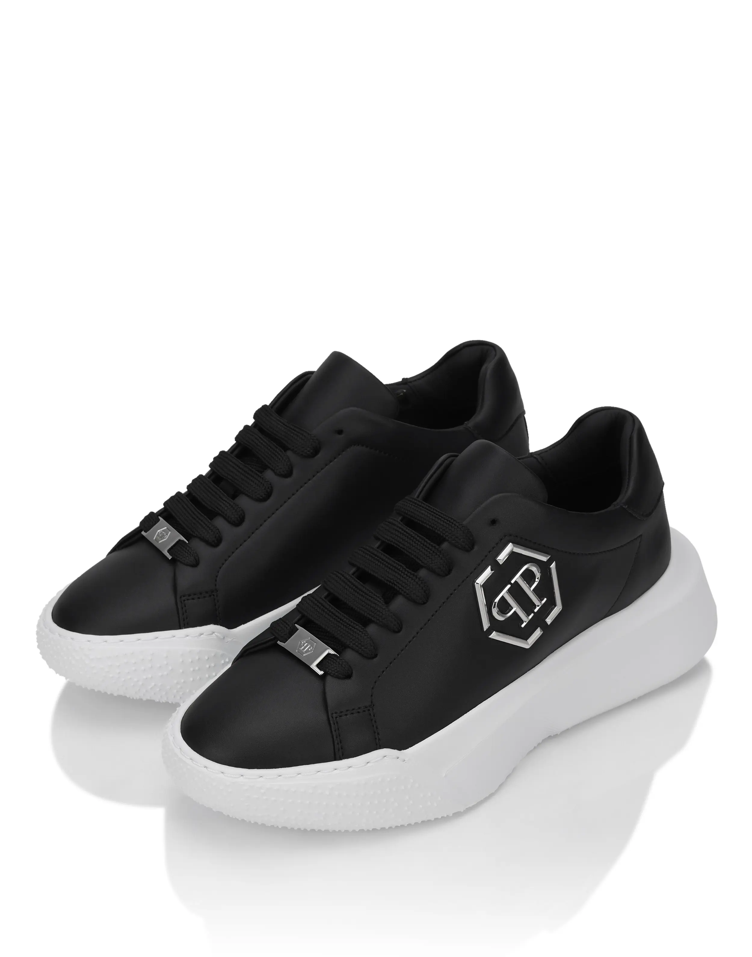 Кроссовки кожаные