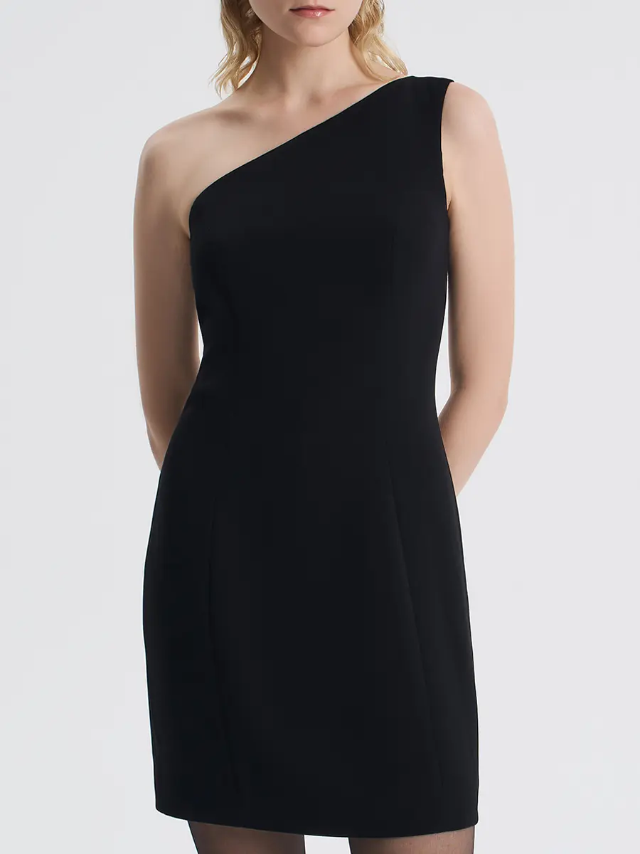 Платье на одно плечо