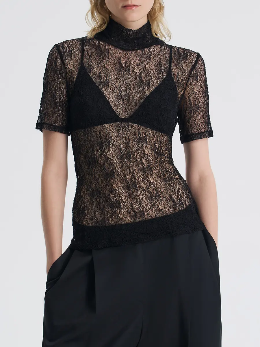 Топ из кружевной сетки