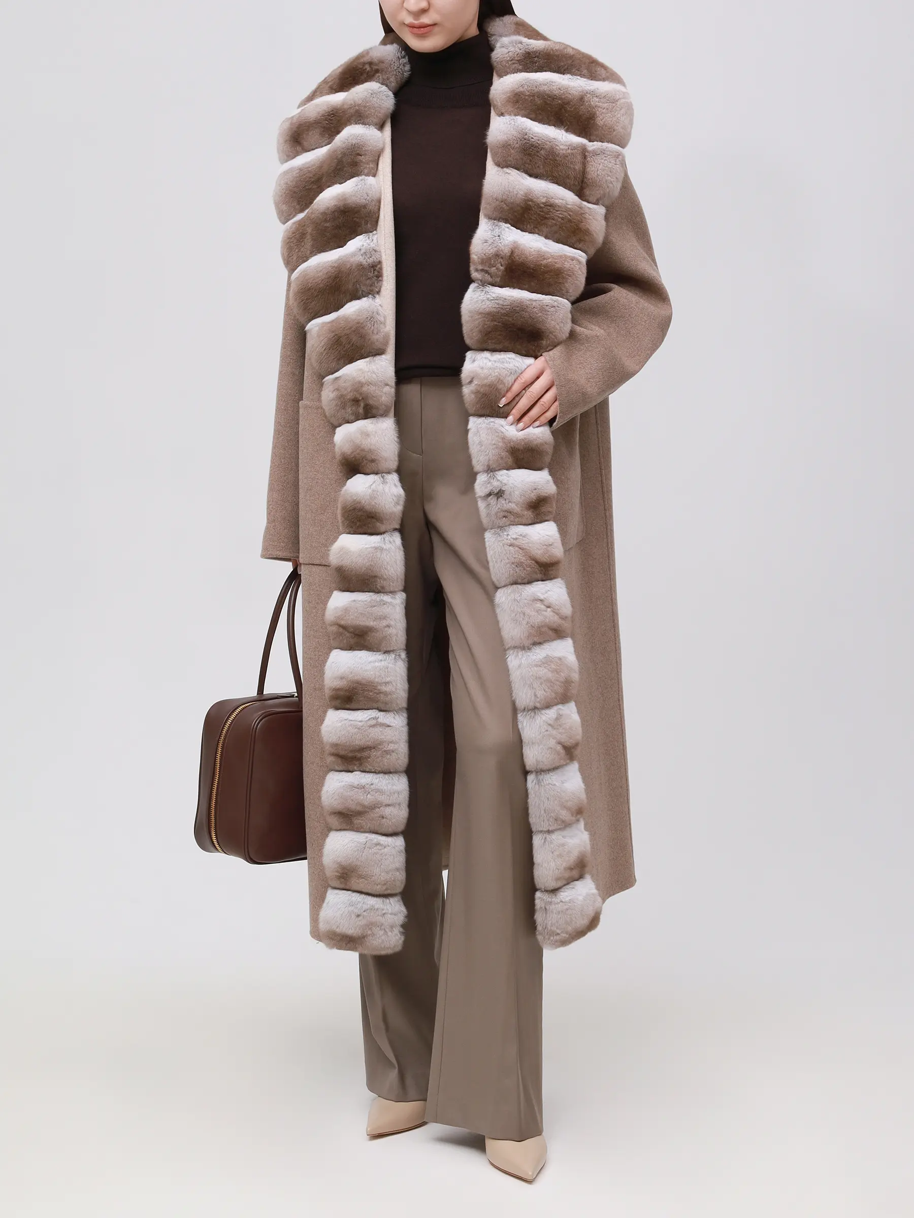 Пальто из кашемира и шерсти с мехом шиншиллы