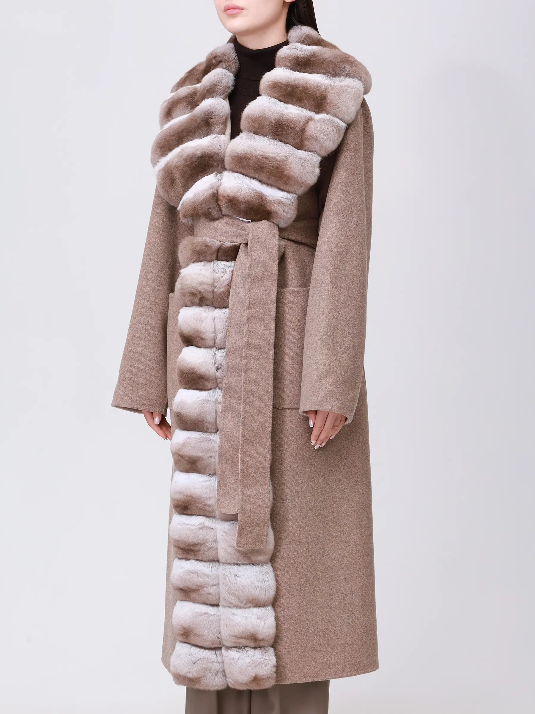 Пальто из кашемира и шерсти с мехом шиншиллы