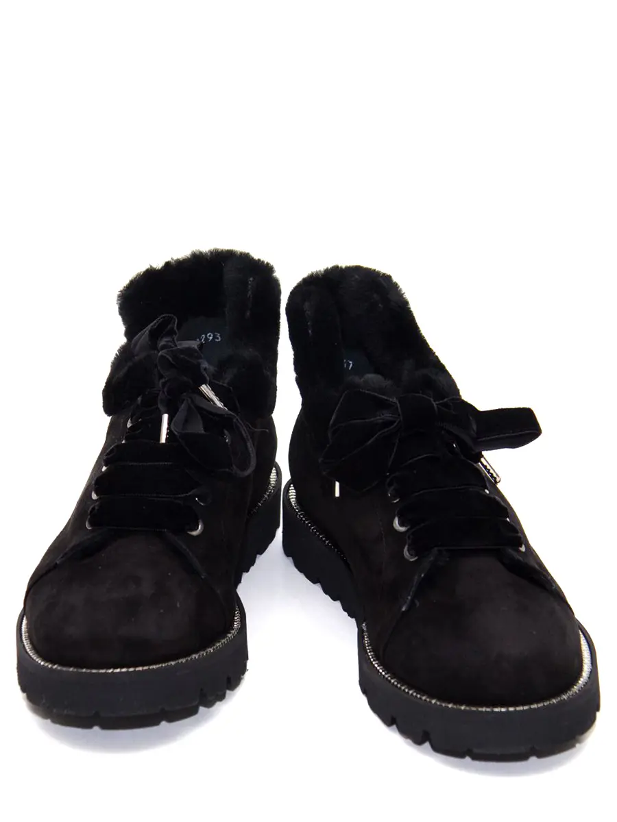 Ботинки замшевые