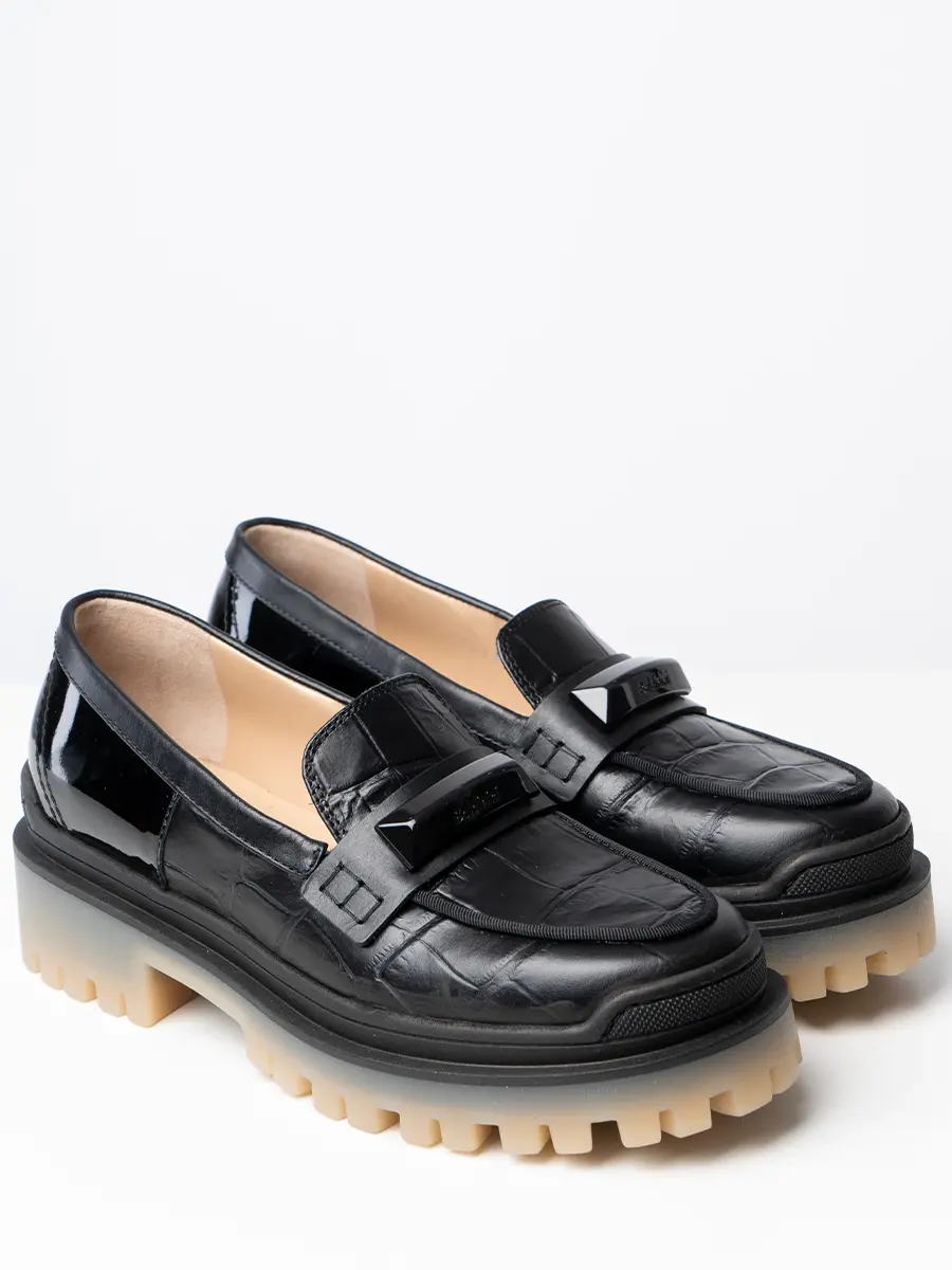 Лоферы из кожи крокодила