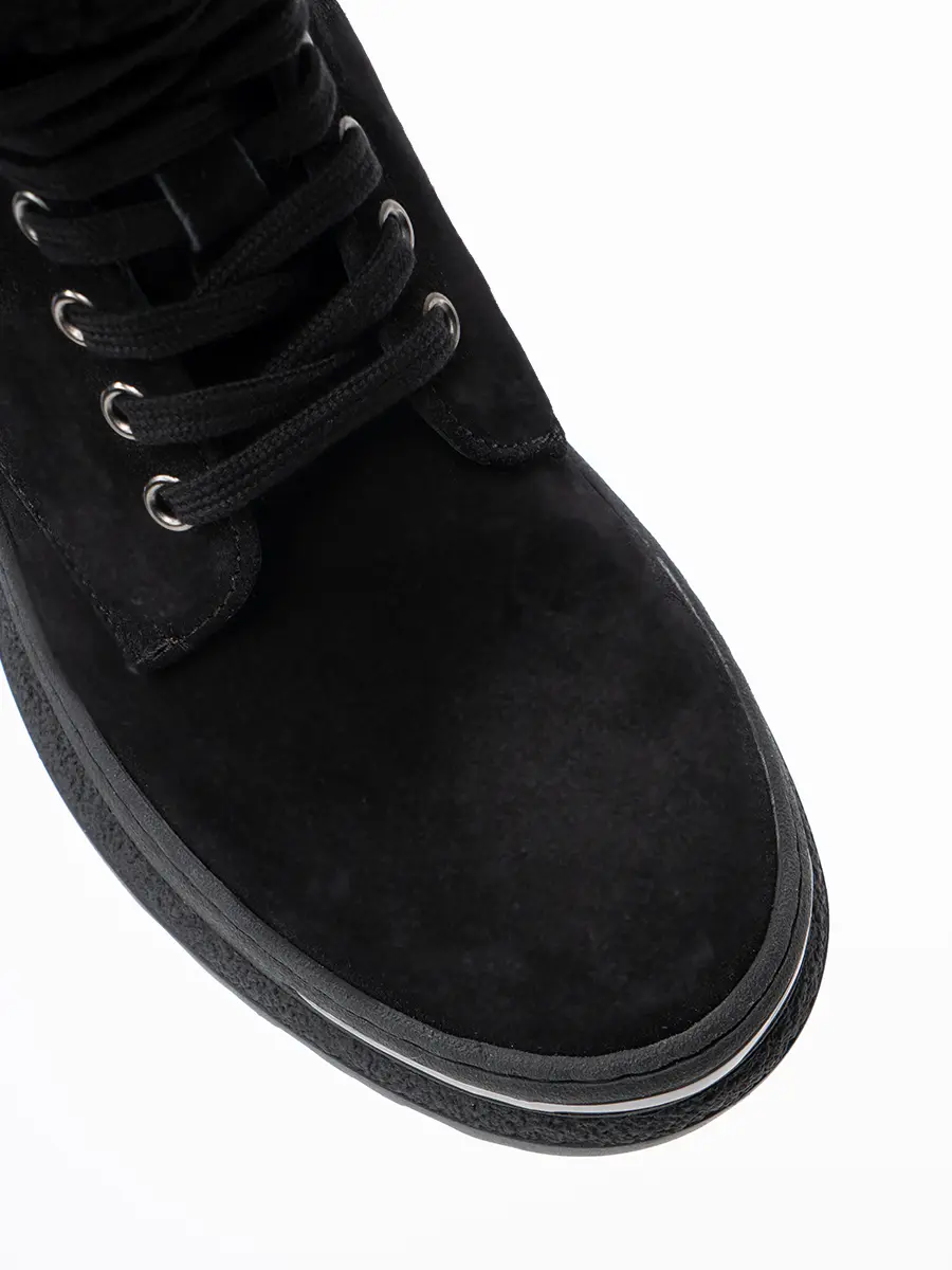 Ботинки замшевые