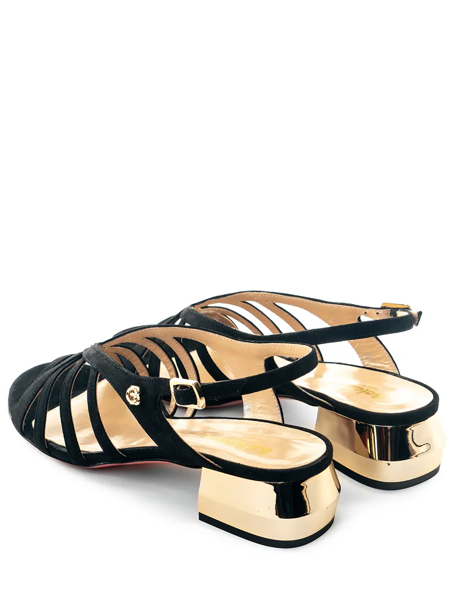 Босоножки замшевые