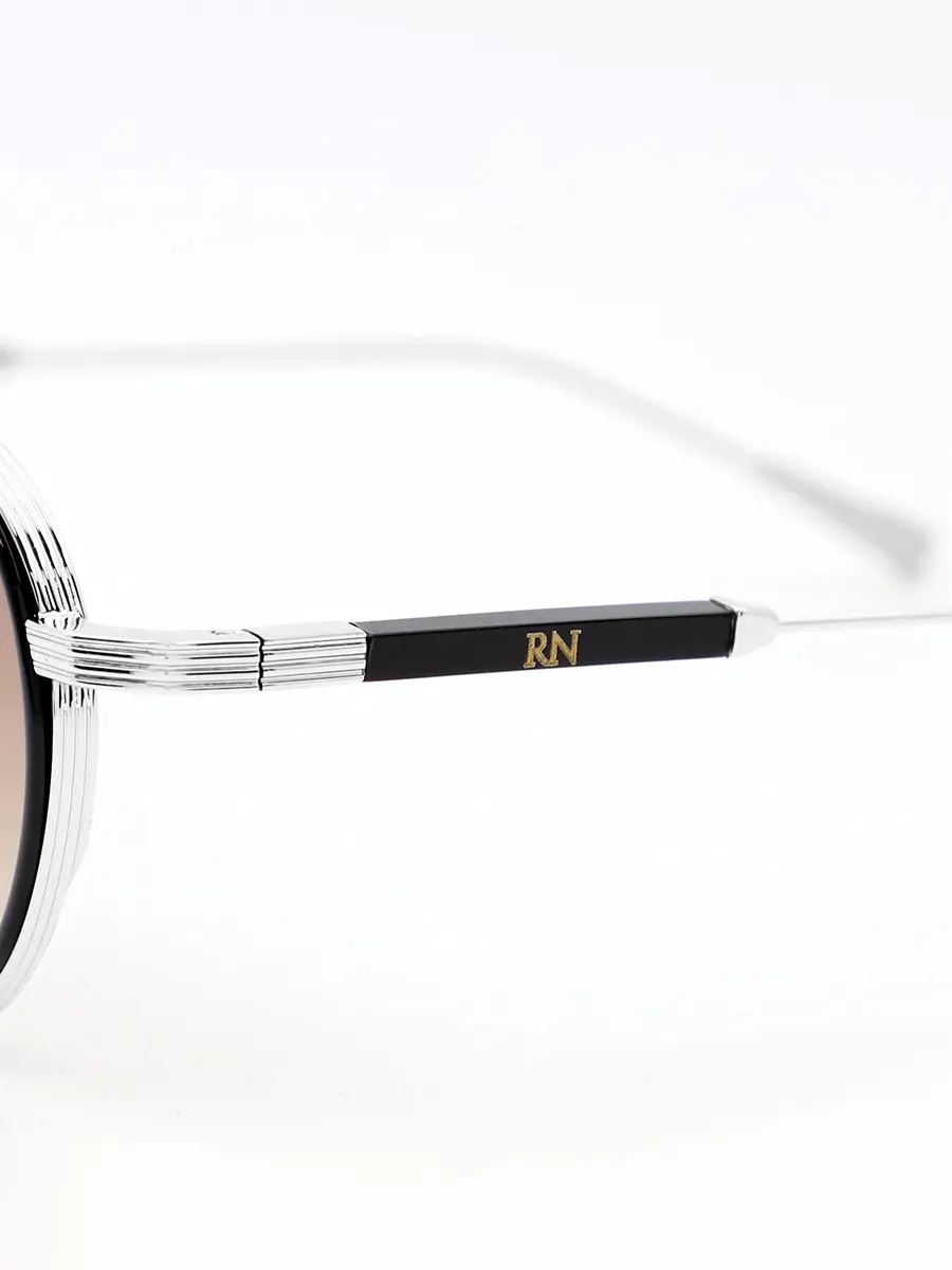 Очки солнцезащитные