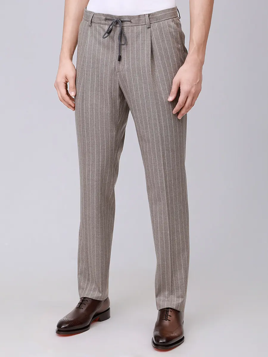 Костюм шерстяной