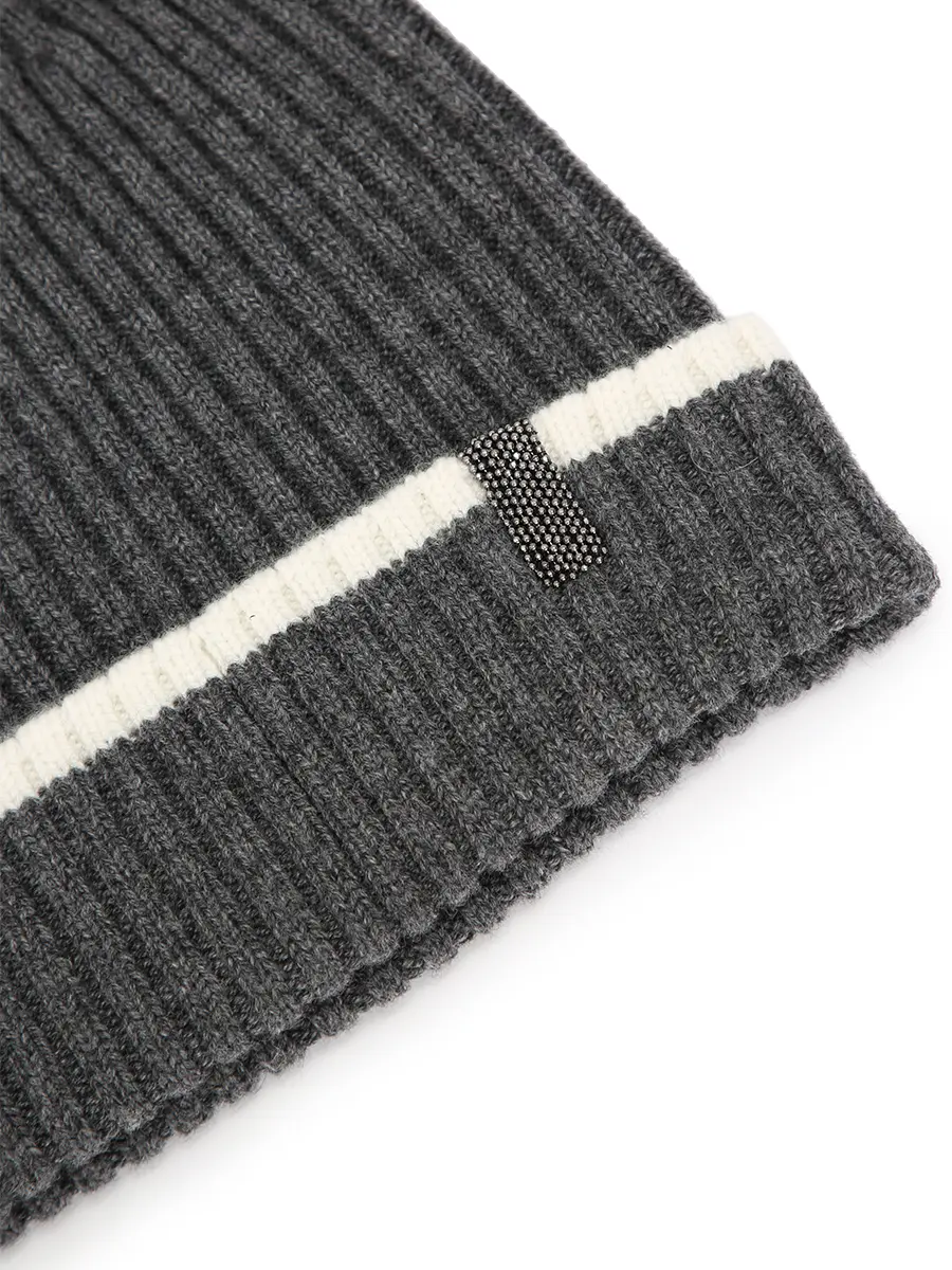 Шапка из шерсти и кашемира