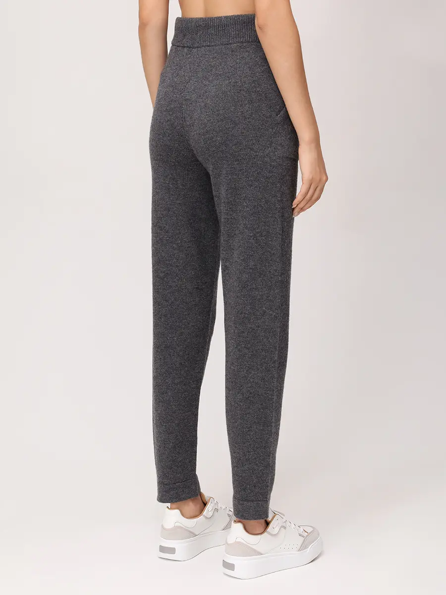 Костюм из шерсти и кашемира