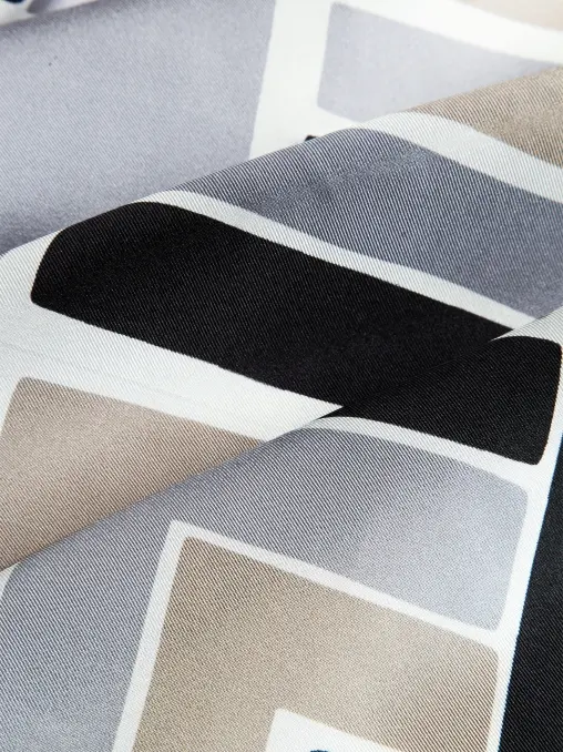 Платок шелковый BILLIONAIRE