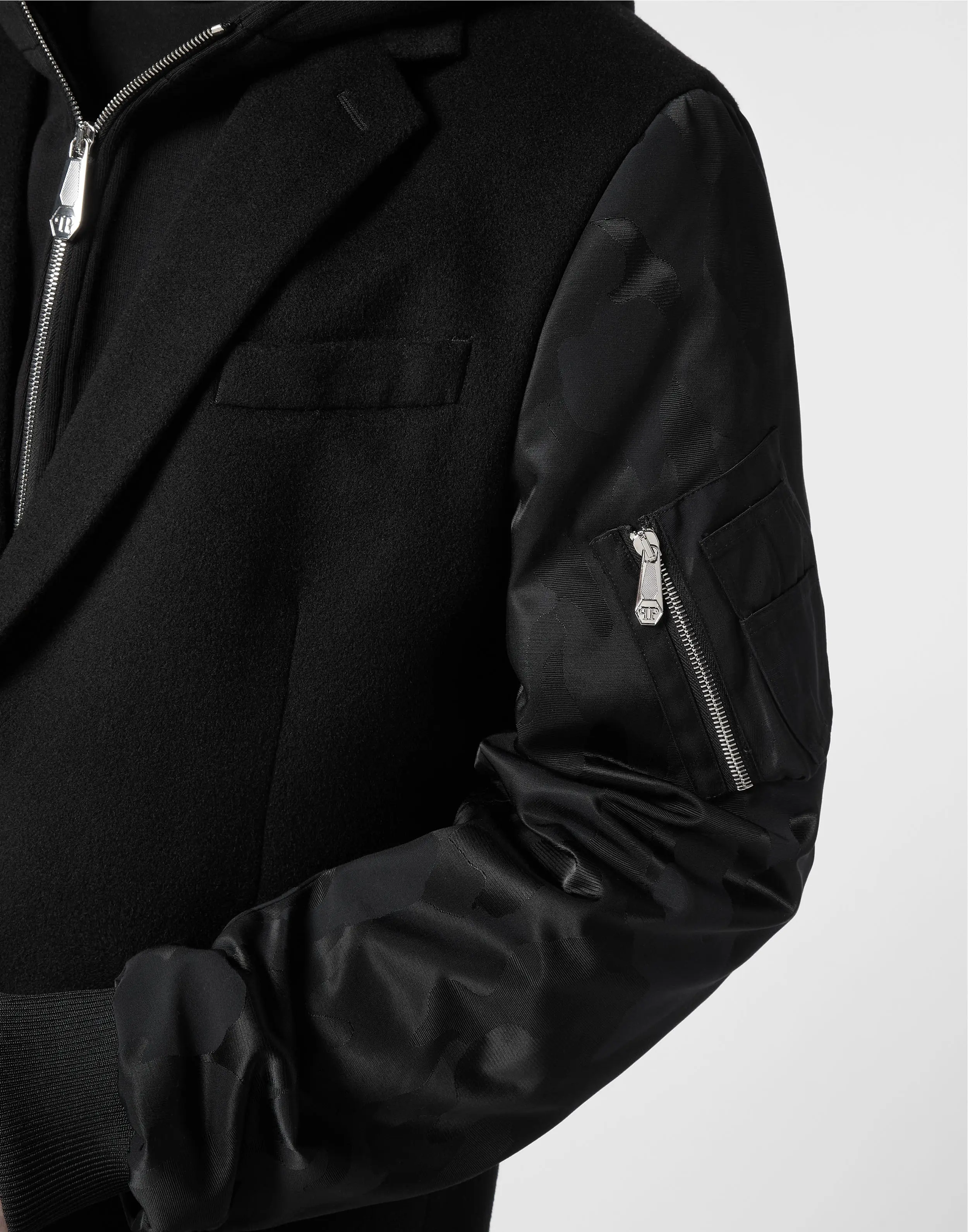 Пальто шерстяное