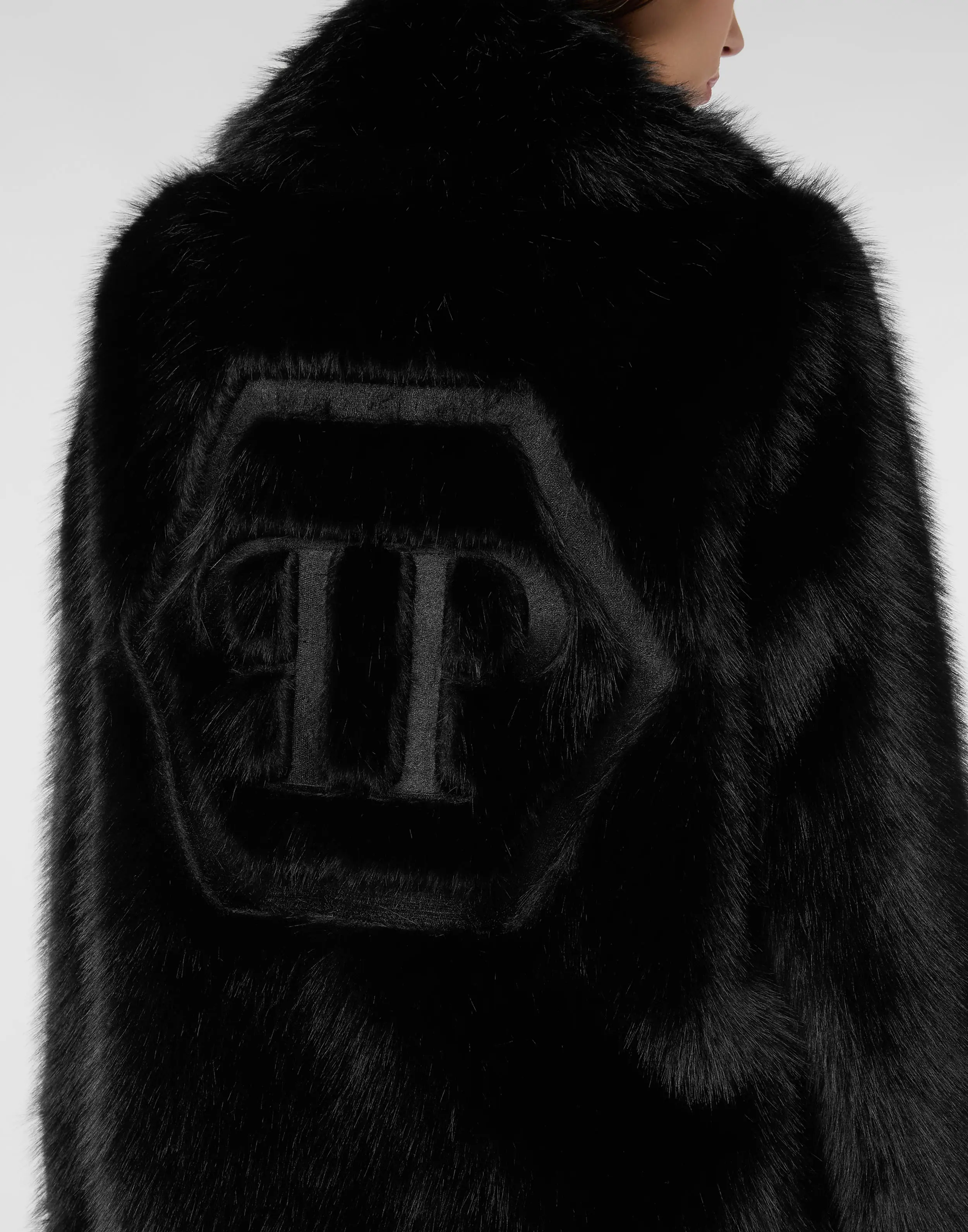 Шуба из экомеха