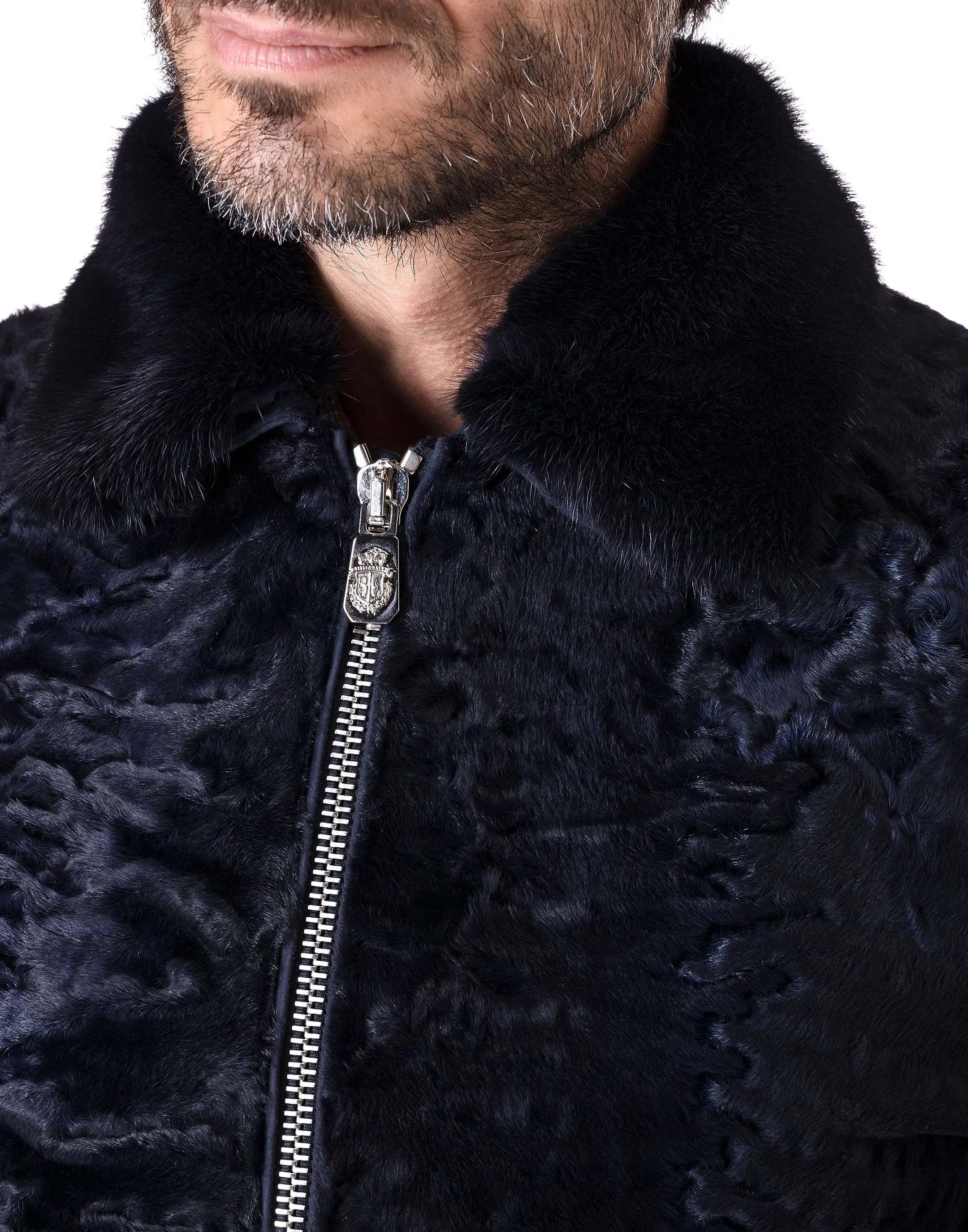 Бомбер с каракулем