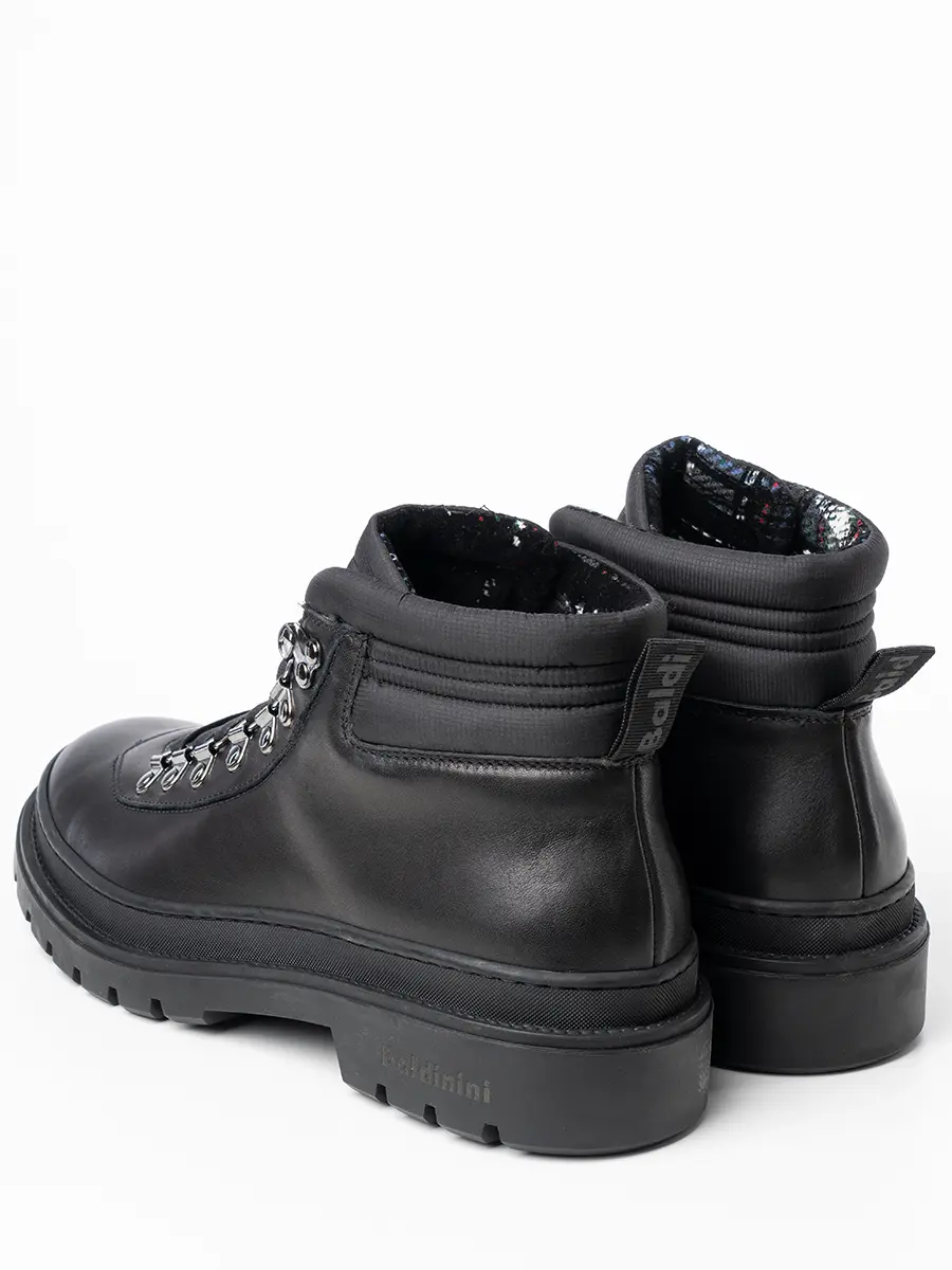 Ботинки кожаные