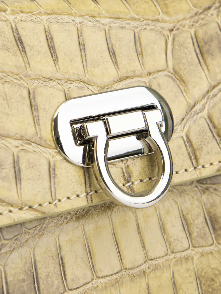 Сумка из кожи крокодила