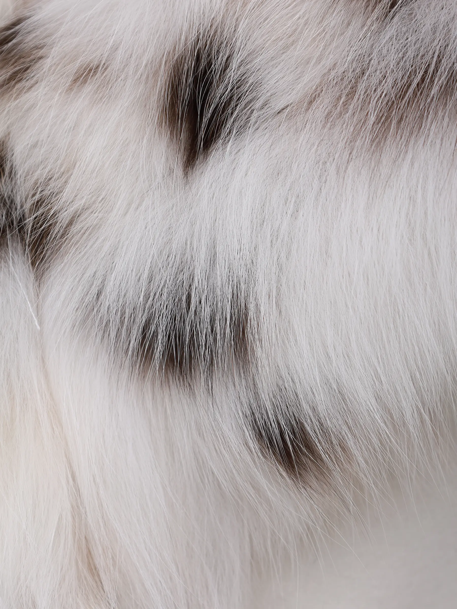 Пальто из кашемира и шерсти с мехом рыси