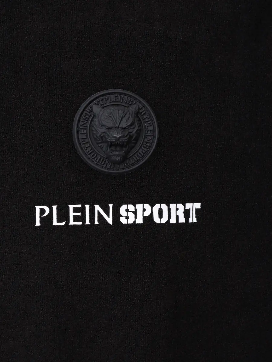 Костюм однотонный