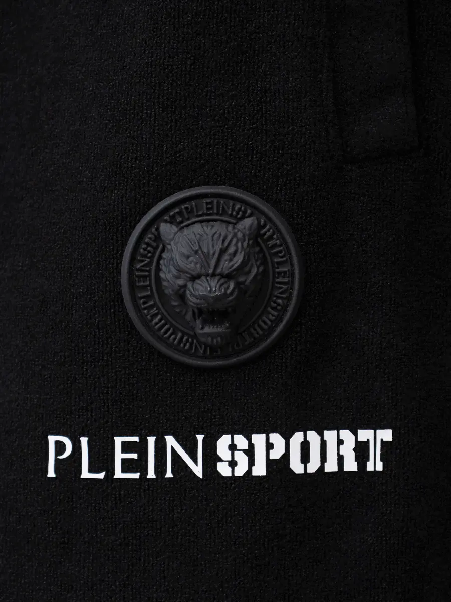 Костюм однотонный