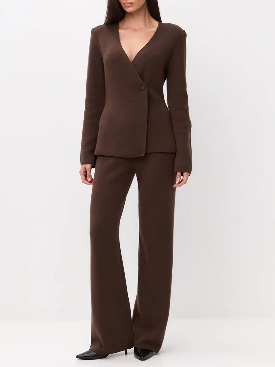 Костюм однотонный