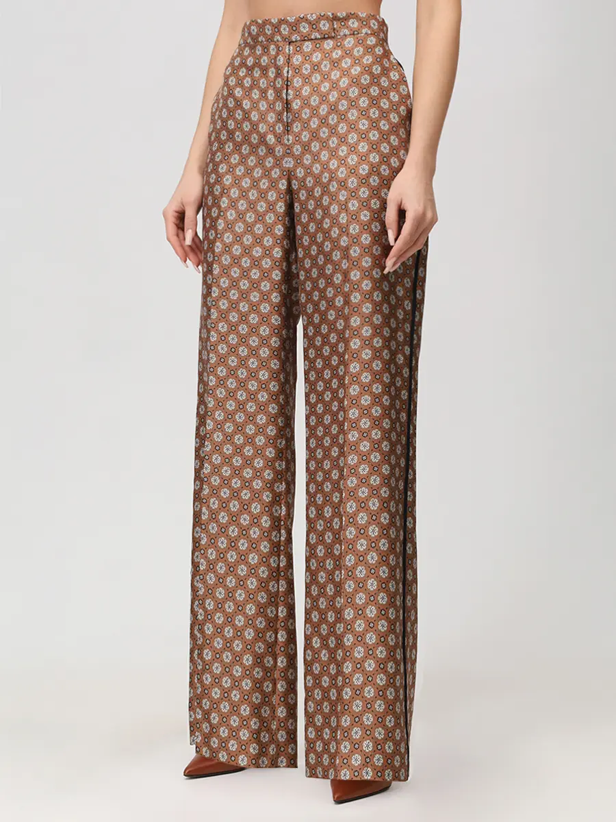 Костюм шелковый